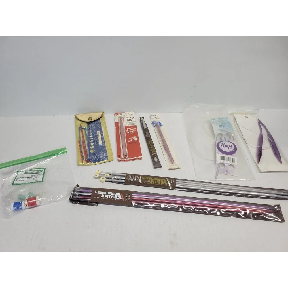 Vintage Knitting Crochet Lot Boye Susan Bates Leisure Arts‎ Needles Hooks Tools